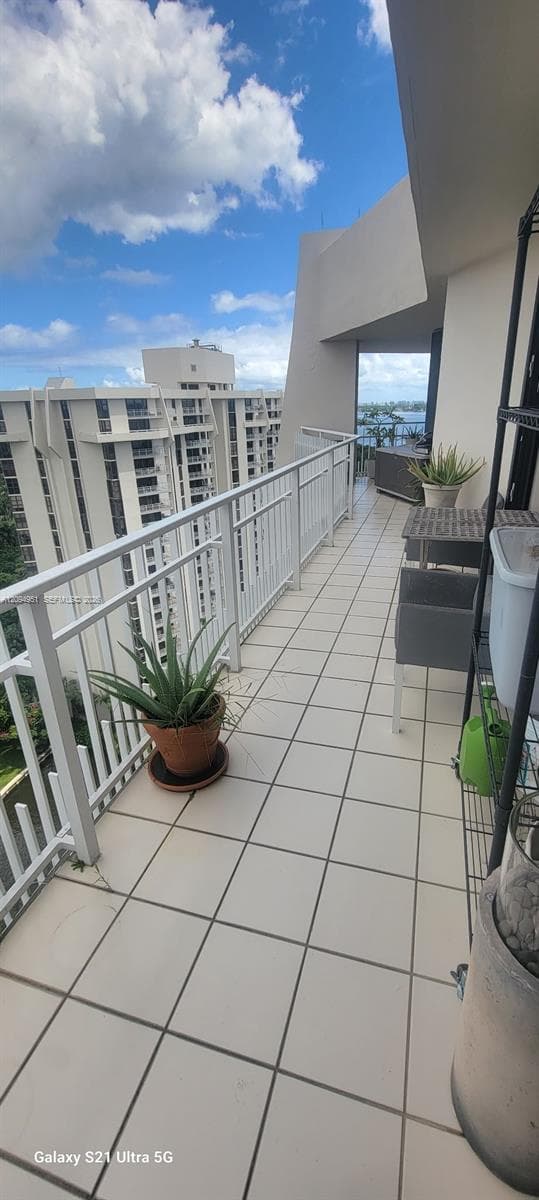 2000 Towerside Ter, Miami FL 33138