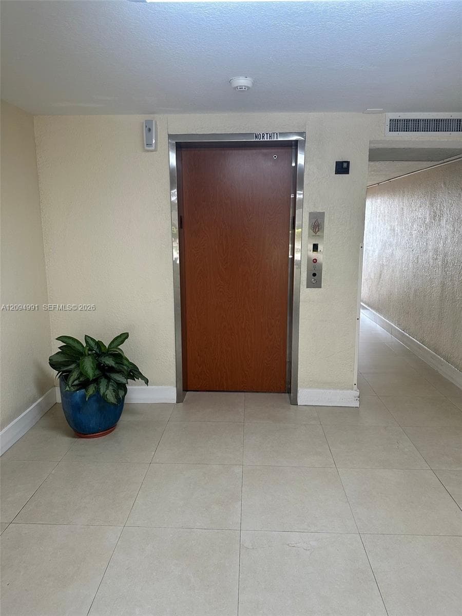 9360 Fontainebleau Blvd # 410, Miami FL 33172