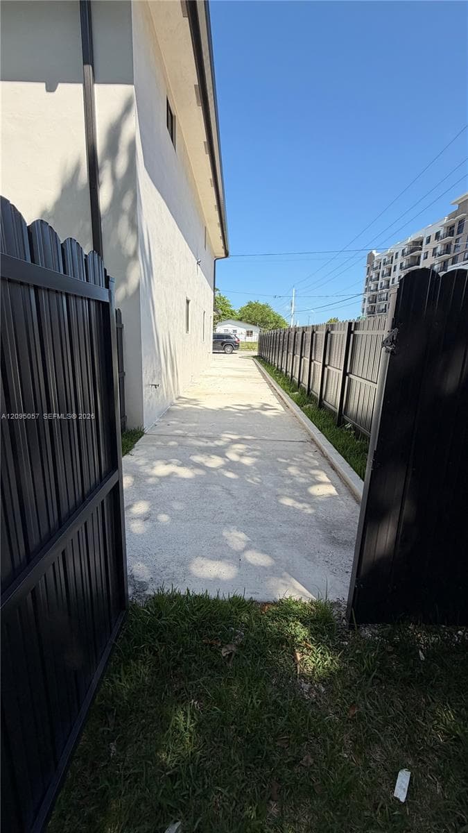 18340 SW 102 PL, Miami FL 33157
