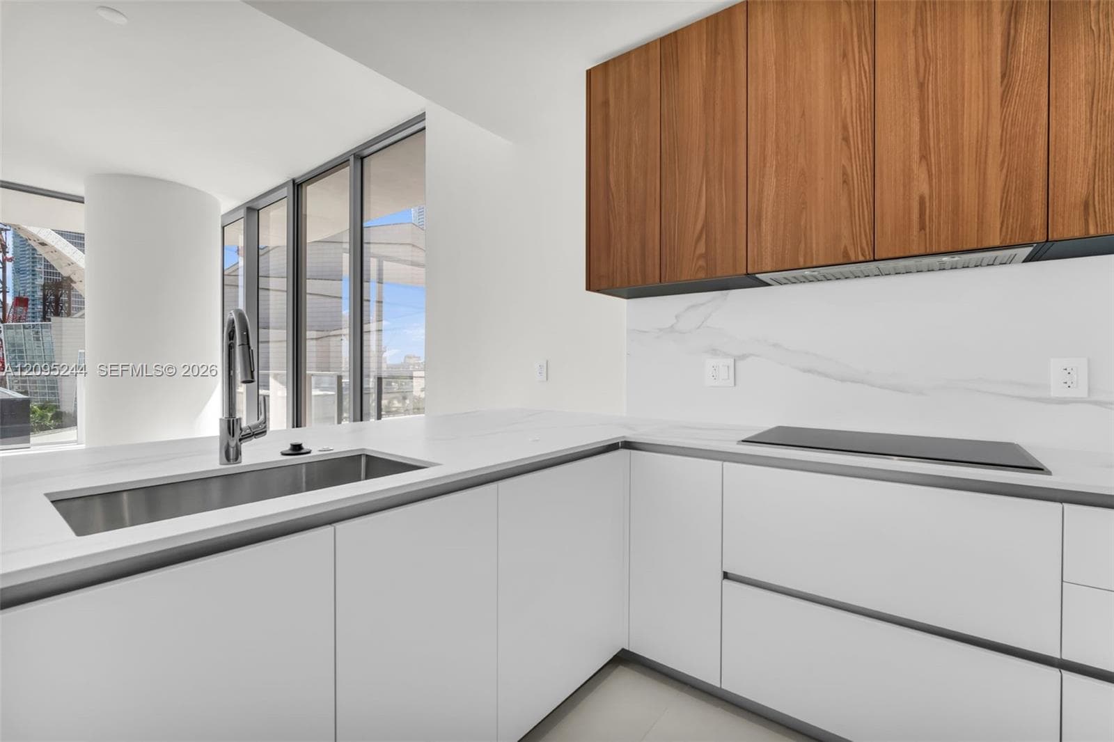 1400 biscayne blvd # 602, Miami FL 33132