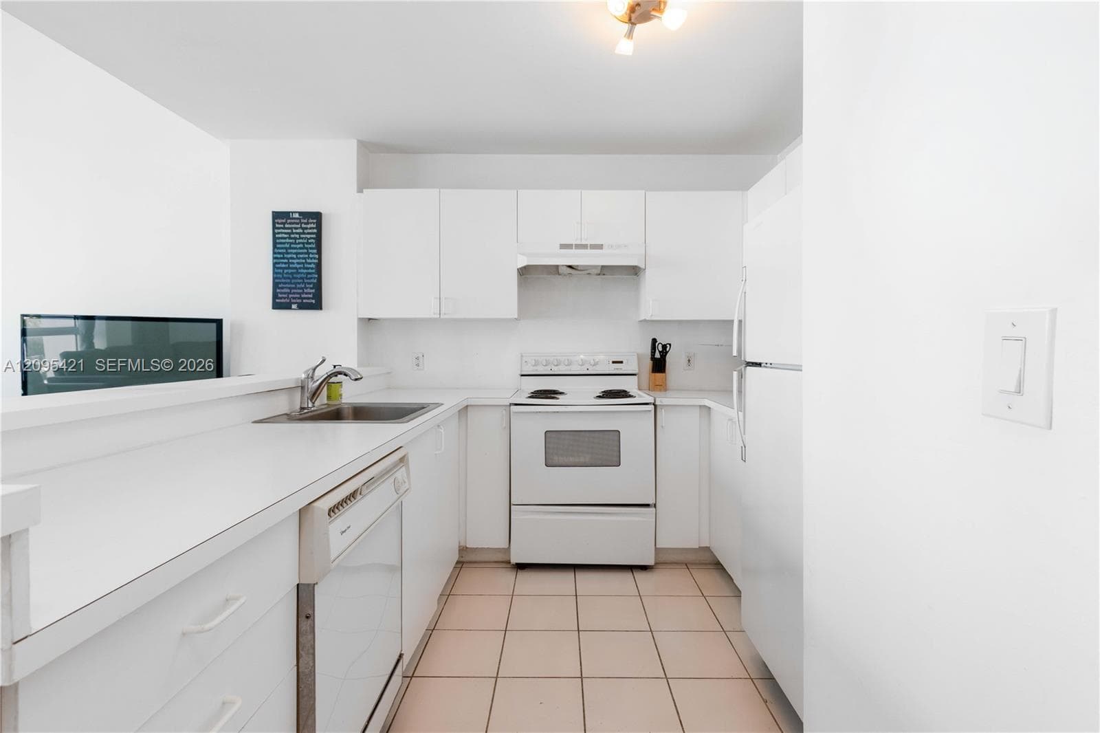 5445 Collins Ave, Miami Beach FL 33140