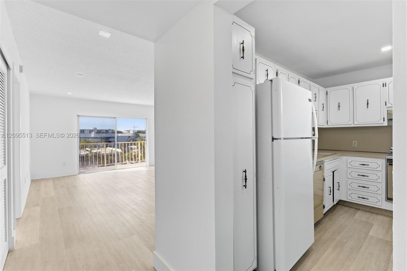 3770 NE 171st St # 402, North Miami Beach FL 33160