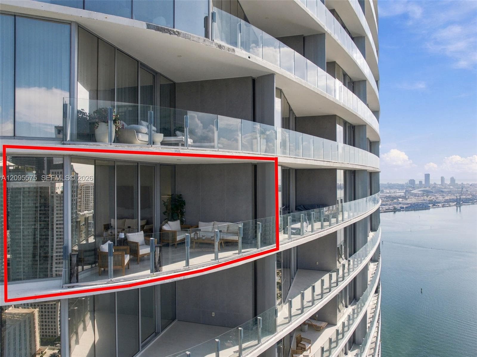 300 Biscayne Boulevard Way # 4007W, Miami FL 33131