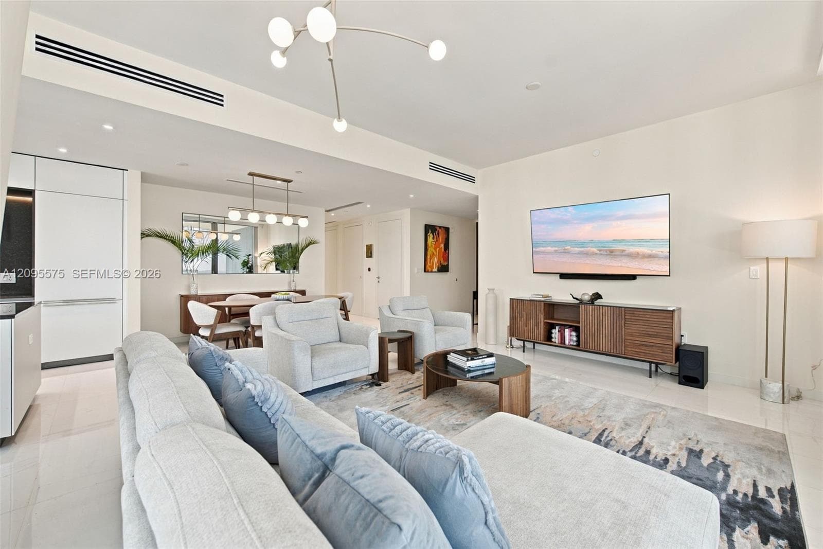 300 Biscayne Boulevard Way # 4007W, Miami FL 33131