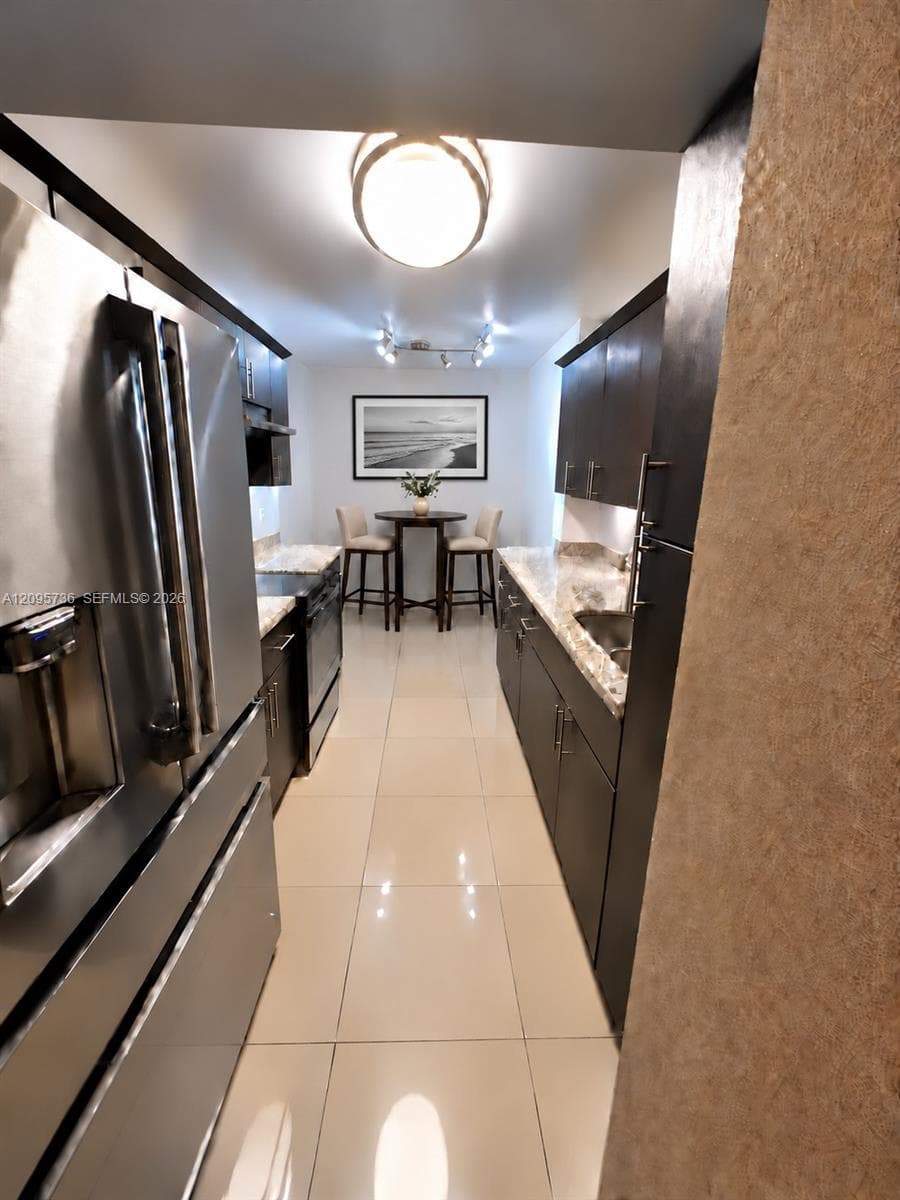 4200 Hillcrest Dr # 705, Hollywood FL 33021
