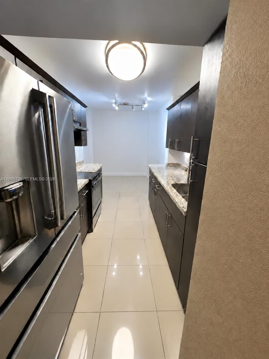 4200 Hillcrest Dr # 705, Hollywood FL 33021