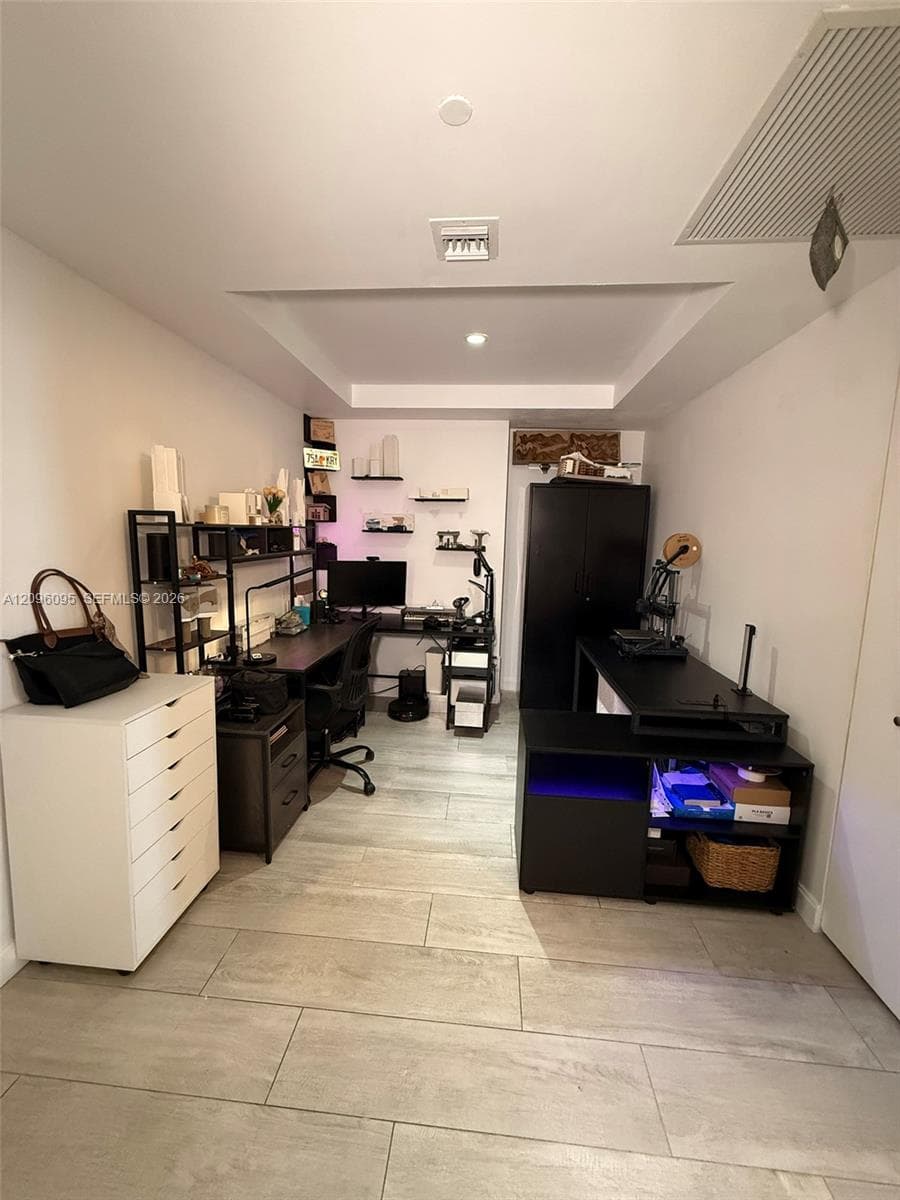 55 SW 9th St # 1205, Miami FL 33130