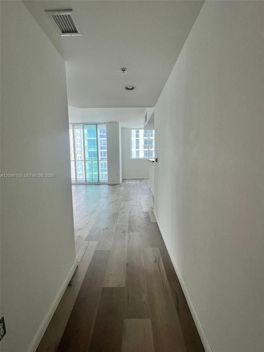 253 NE 2nd St # 2508, Miami FL 33132
