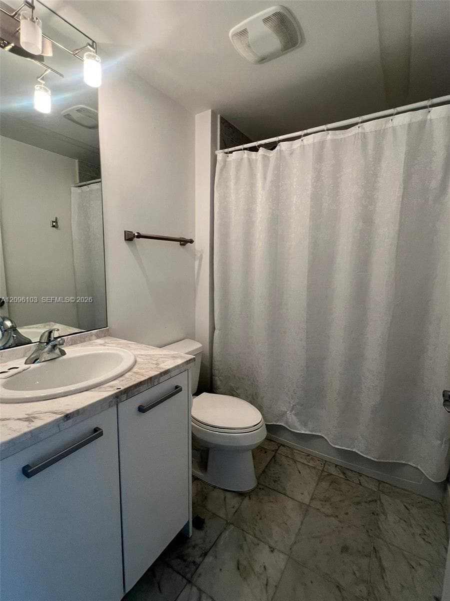 253 NE 2nd St # 2508, Miami FL 33132
