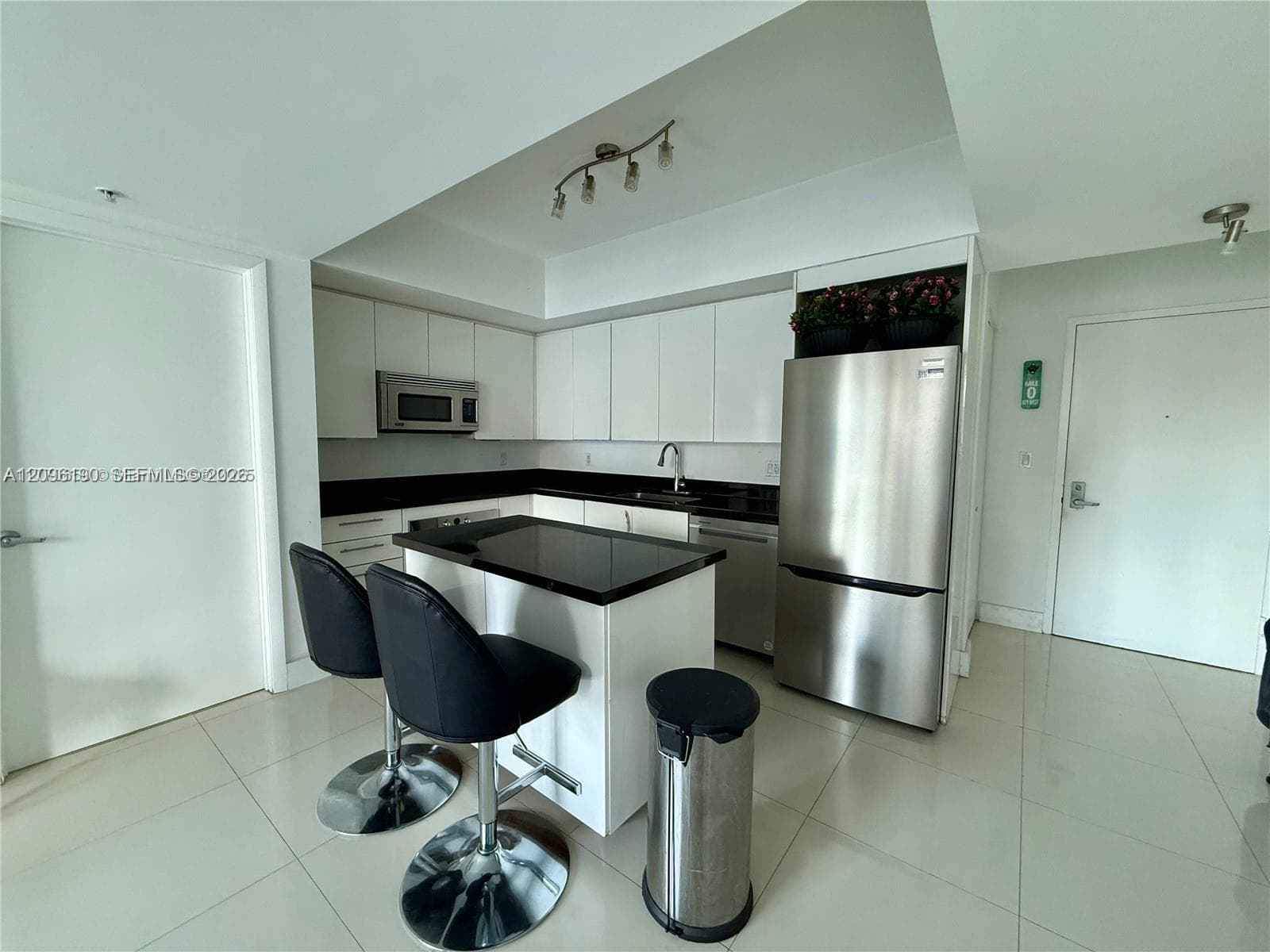 92 SW 3rd St # 1104, Miami FL 33130