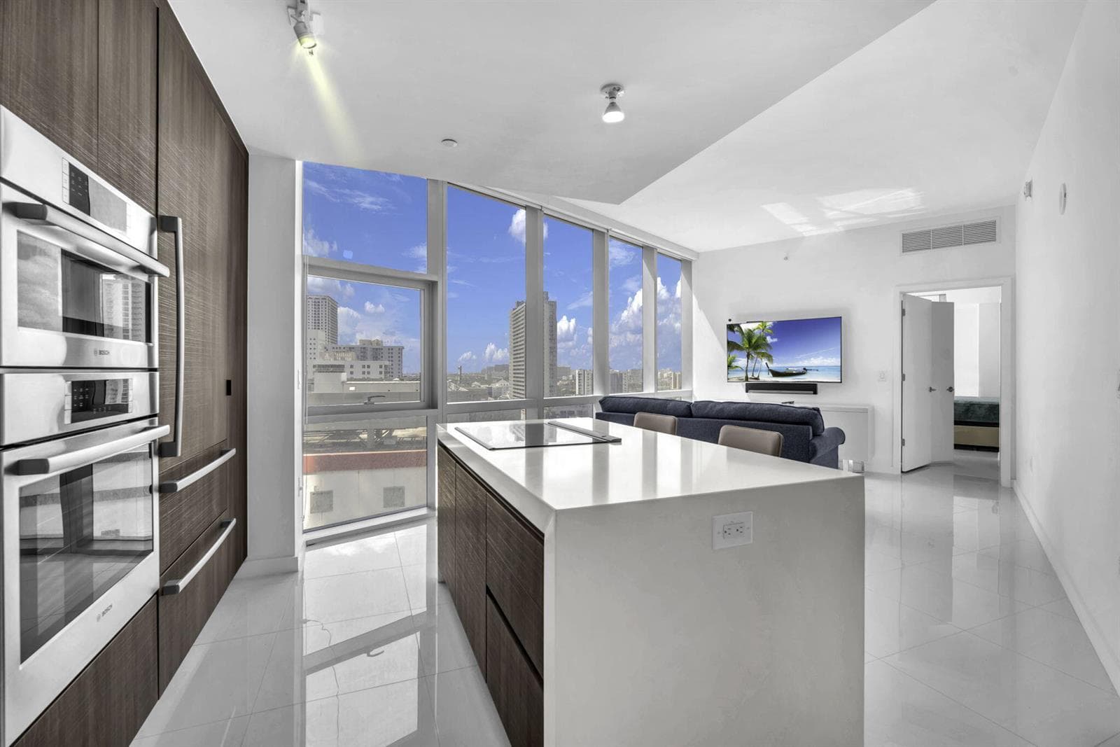 851 NE 1ST Avenue # 1002, Miami FL 33132