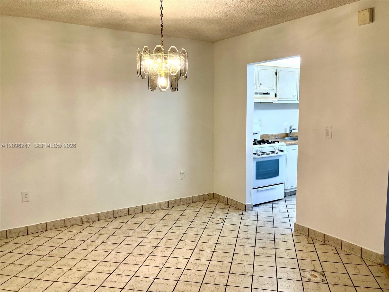 20275 NE 2nd Ave # 7, Miami FL 33179