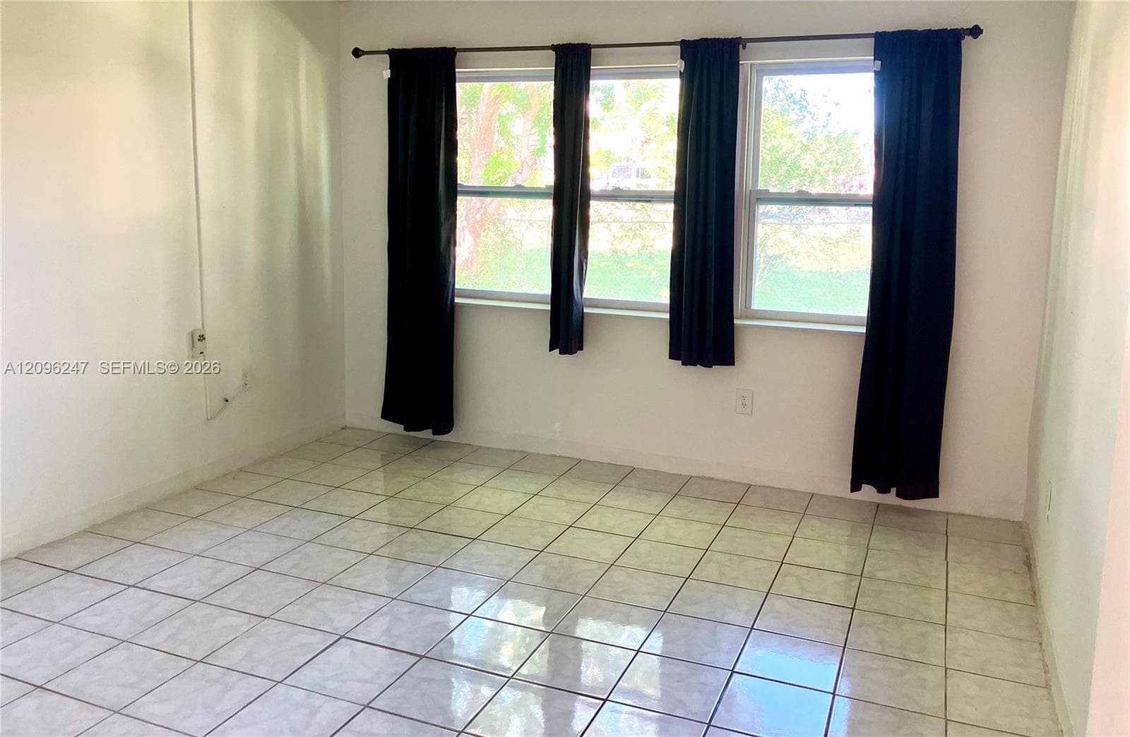 20275 NE 2nd Ave # 7, Miami FL 33179