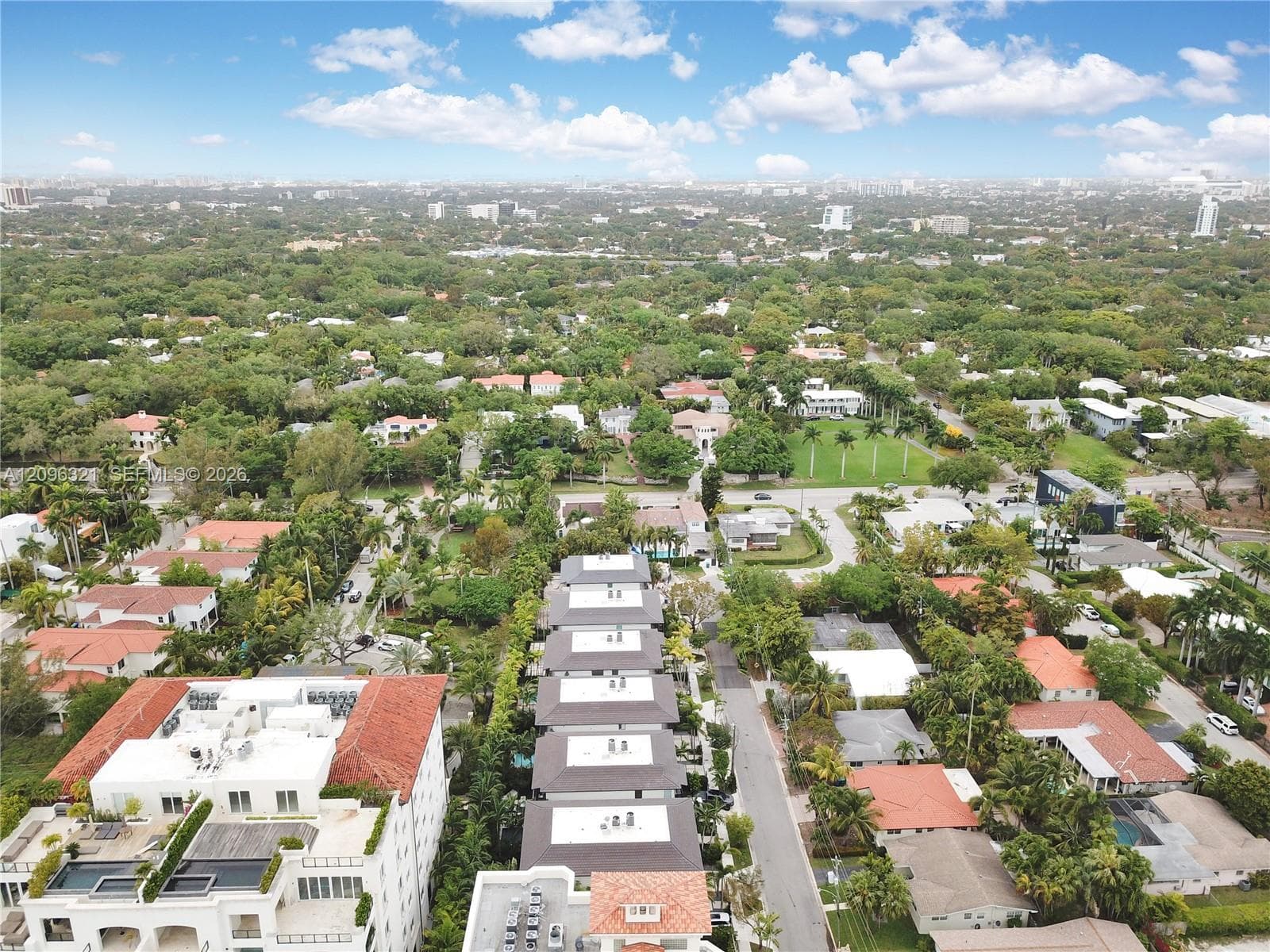 3550 W Glencoe St, Miami FL 33133