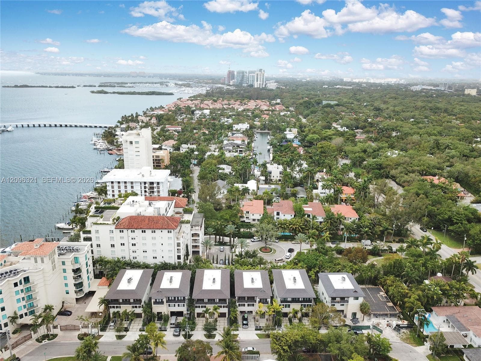 3550 W Glencoe St, Miami FL 33133