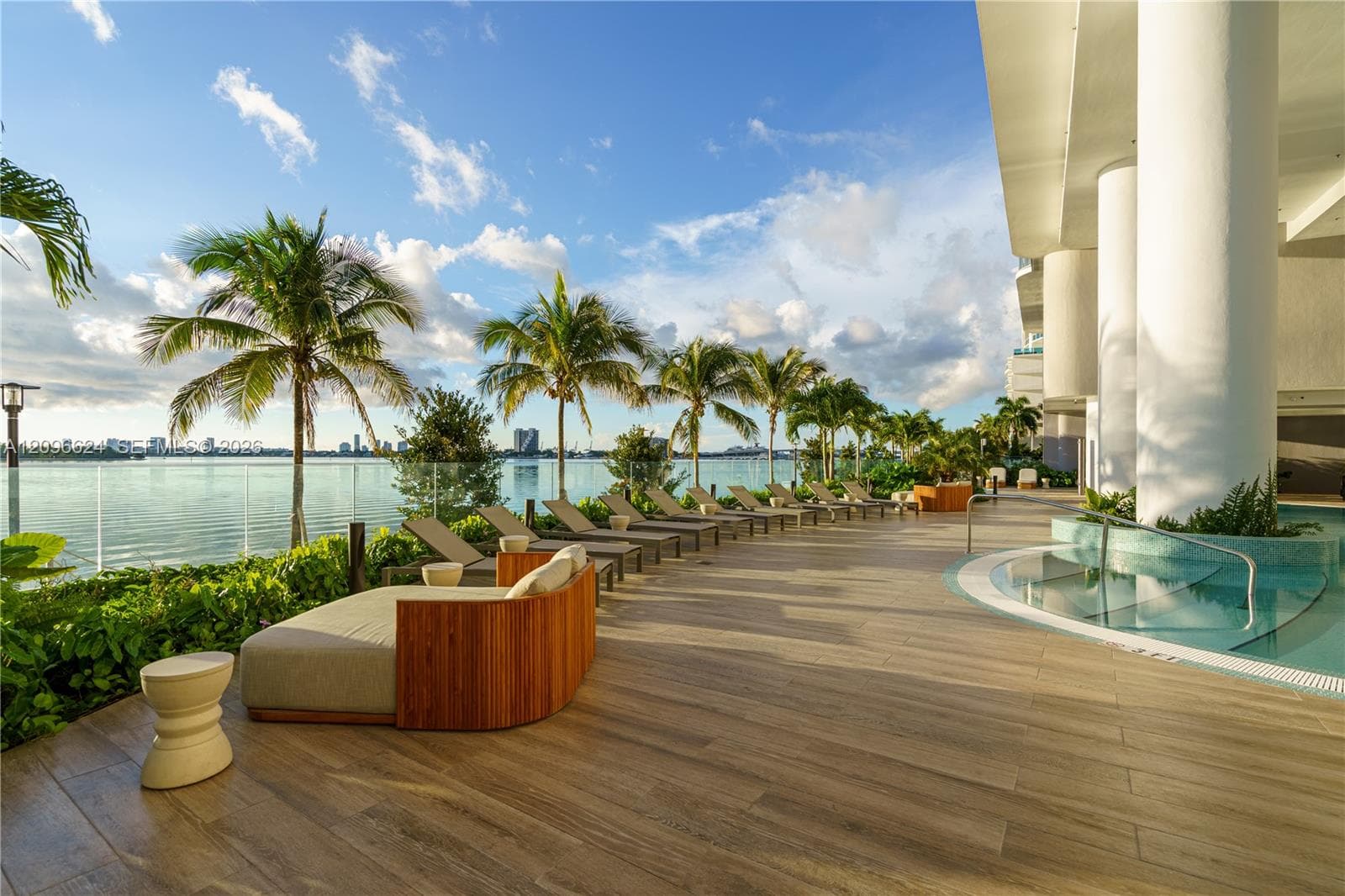 700 NE 24th St # 1802, Miami FL 33137