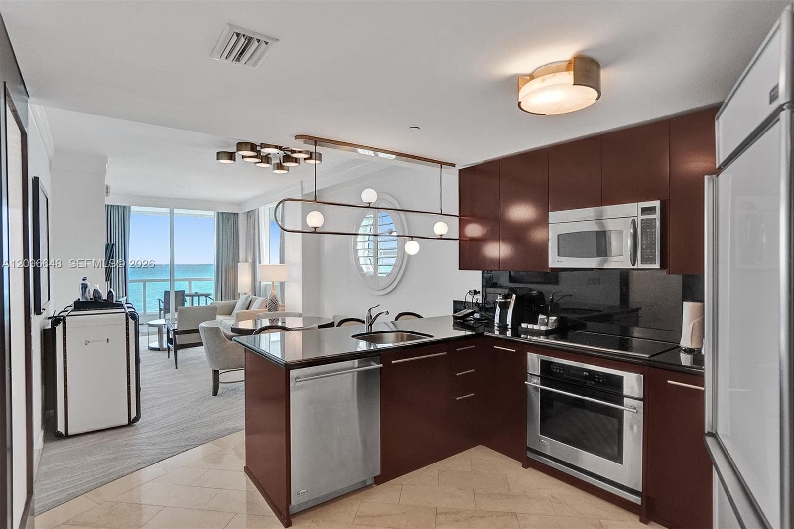 4391 Collins Ave, Miami Beach FL 33140