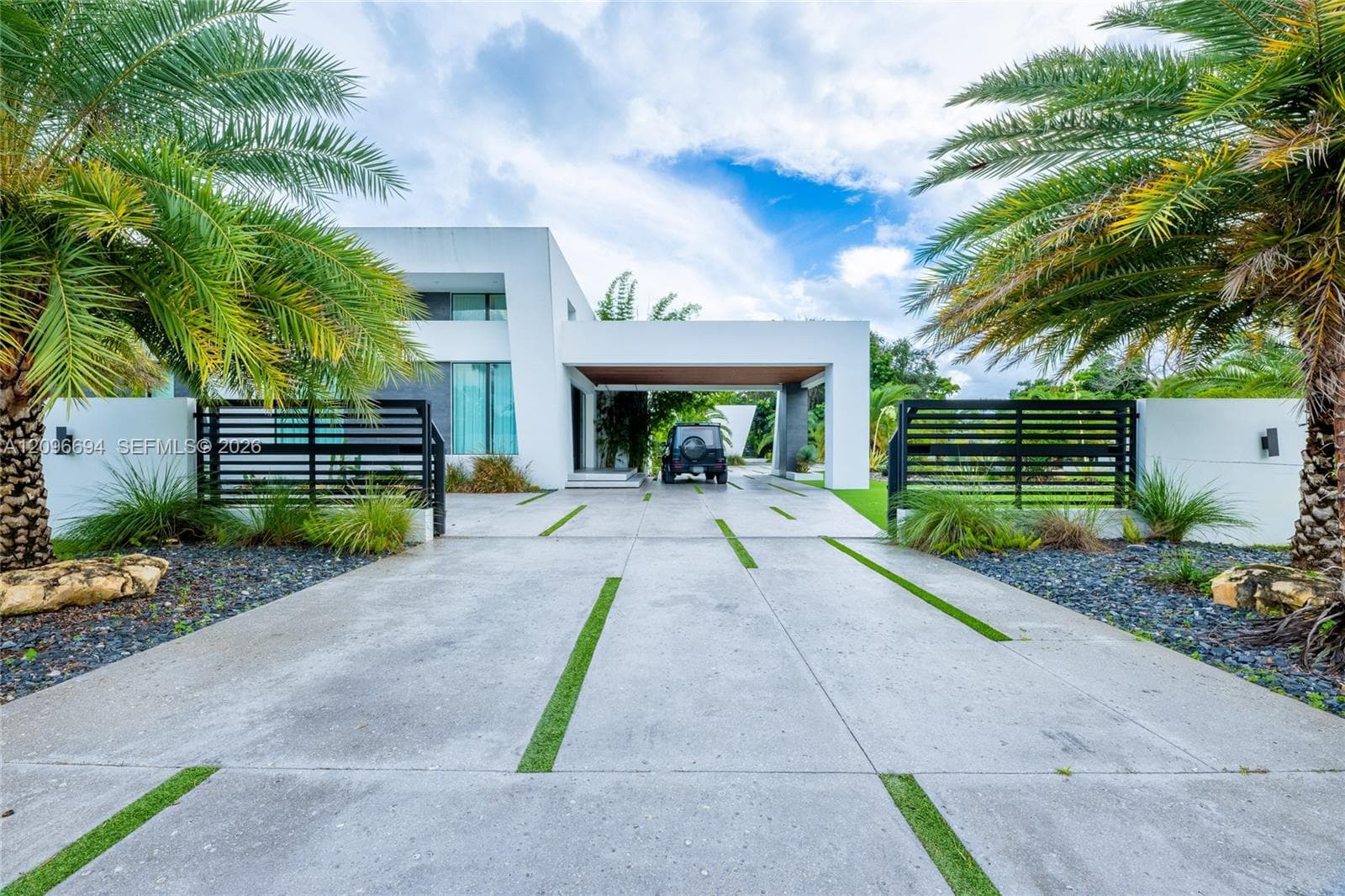 9890 SW 64th St, Miami FL 33173