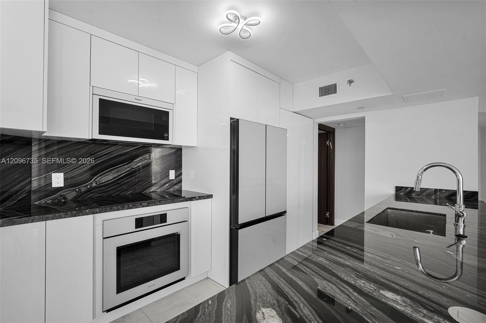 16485 Collins Ave # 738, Sunny Isles Beach FL 33160