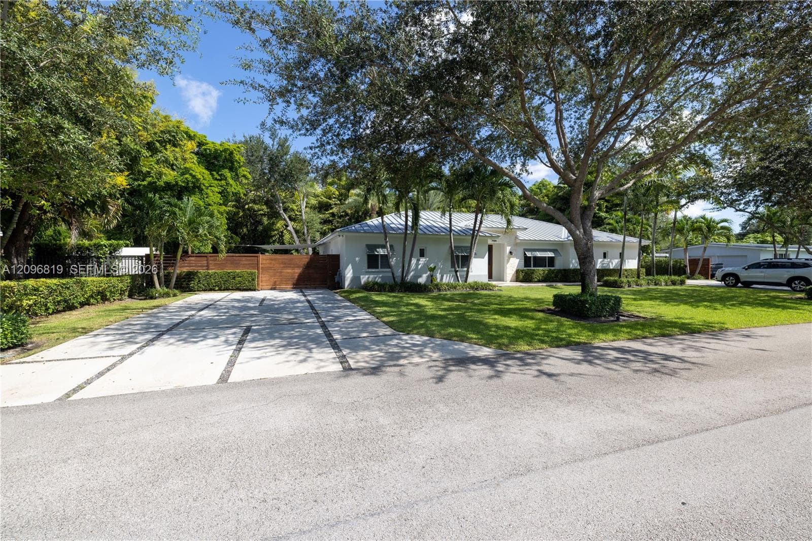 7985 SW 99th St, Miami FL 33156
