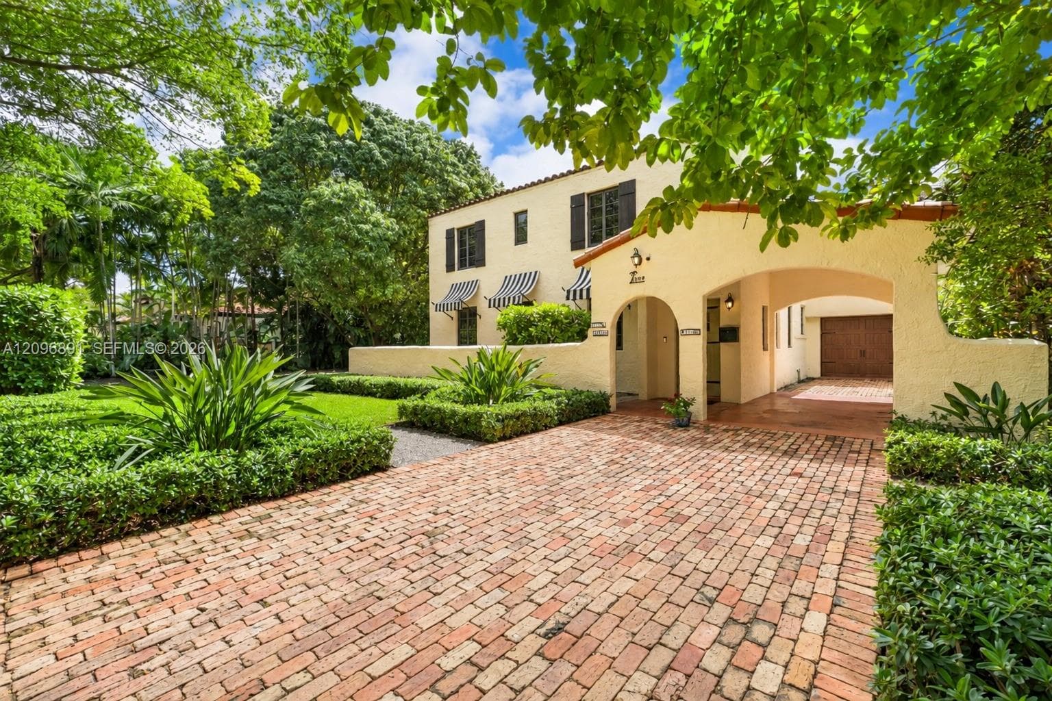 1140 Asturia Ave, Coral Gables FL 33134