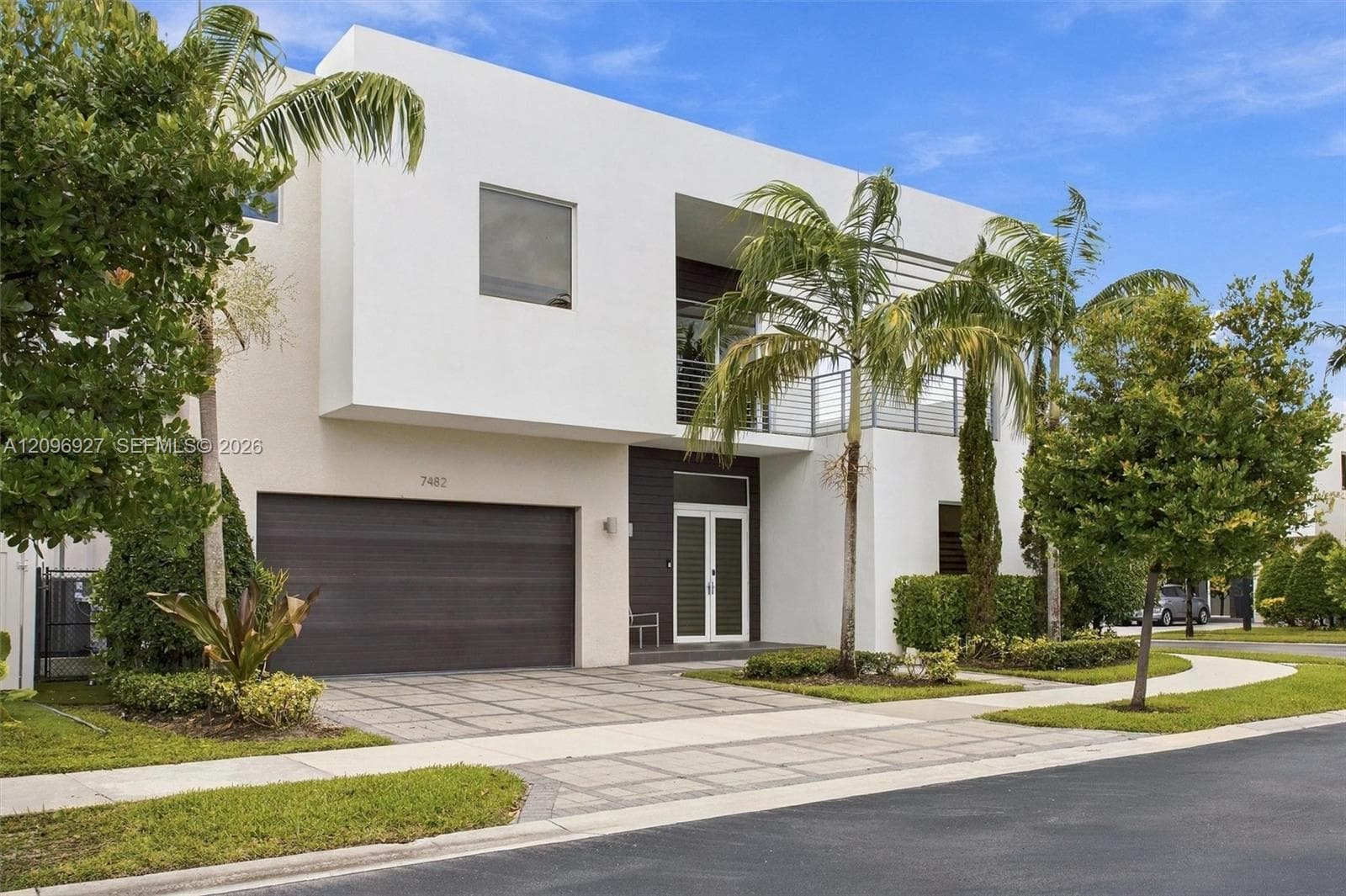 7482 NW 99th Ct, Doral FL 33178