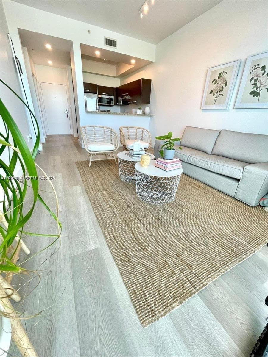 2525 SW 3rd Ave # 903, Miami FL 33129