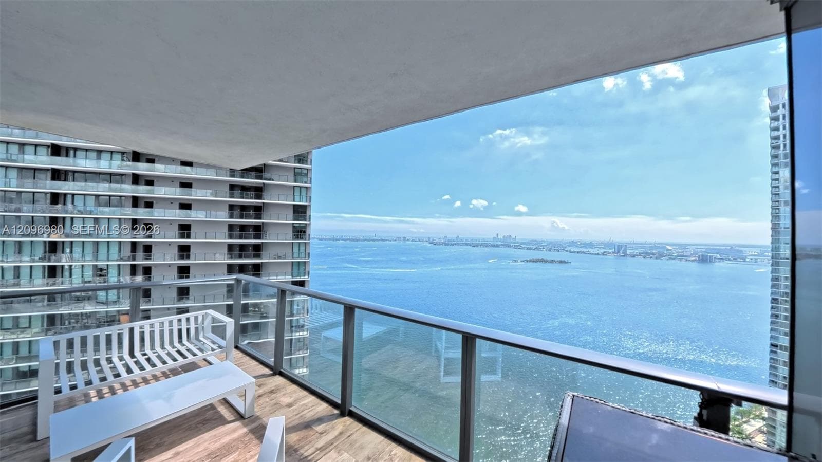 650 NE 32nd St # 3707, Miami FL 33137