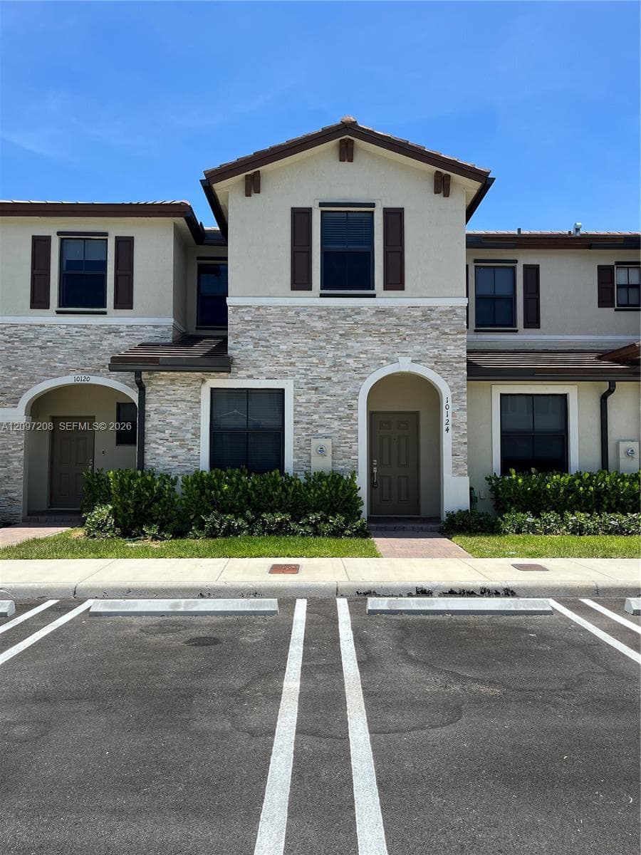 10124 SW 228th Ter, Miami FL 33190