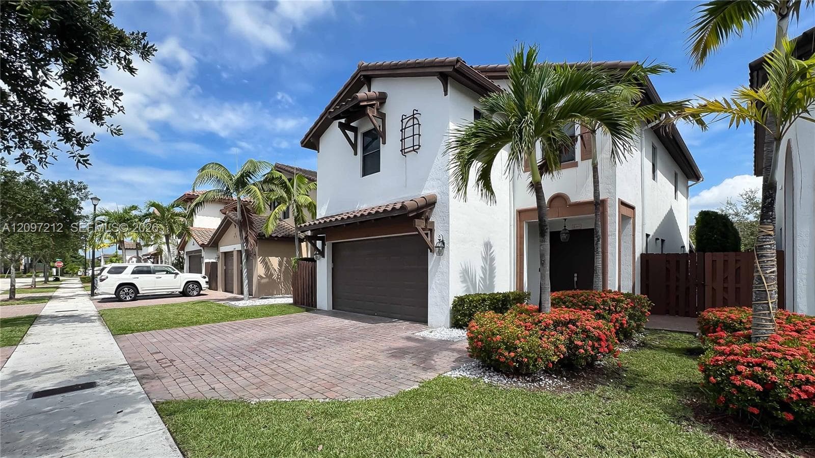 10235 NW 87th Ter, Doral FL 33178