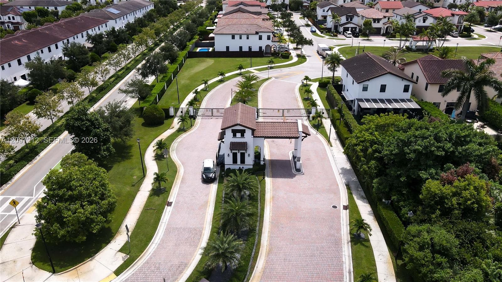 10235 NW 87th Ter, Doral FL 33178