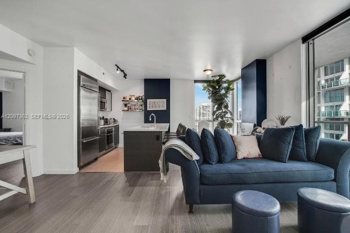 55 SE 6th St # 3701, Miami FL 33131