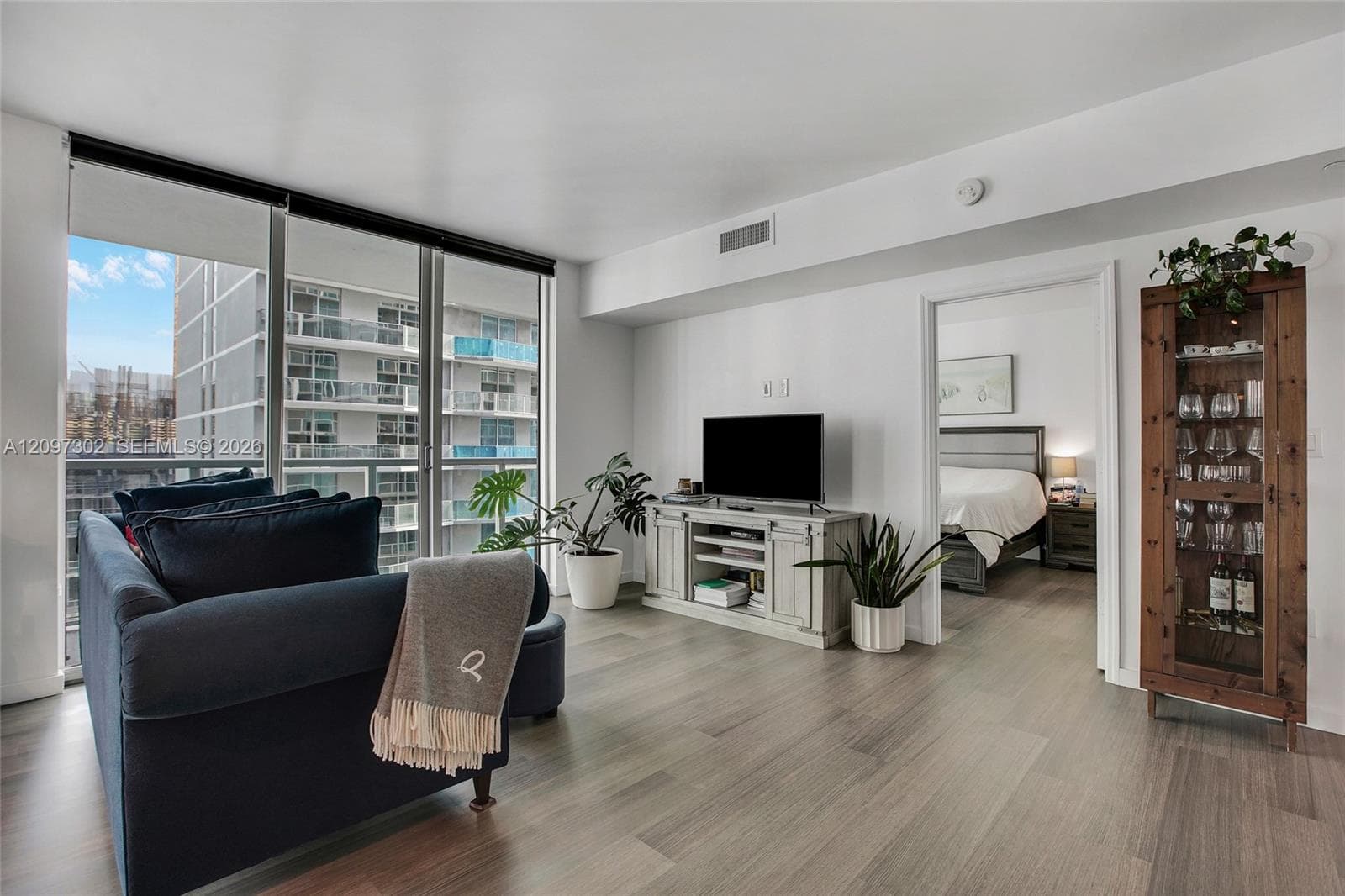 55 SE 6th St # 3701, Miami FL 33131