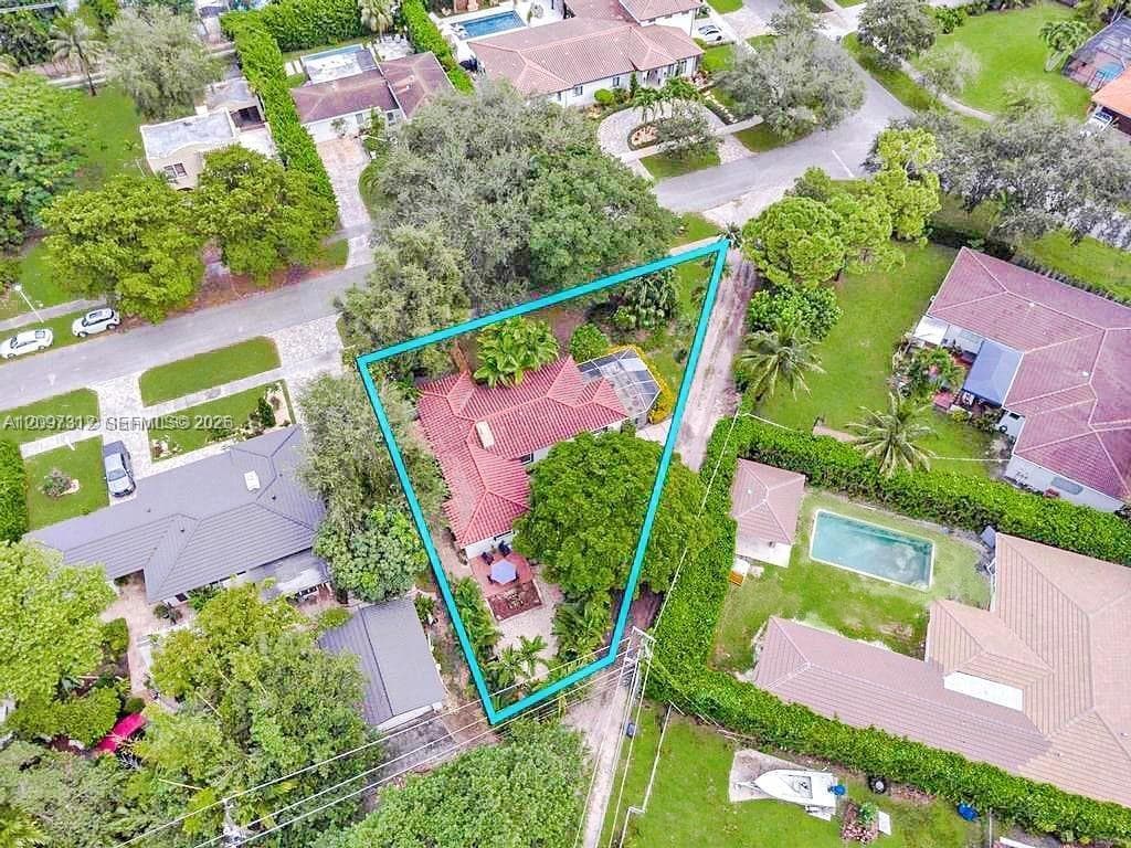 364 Navarre Dr, Miami Springs FL 33166