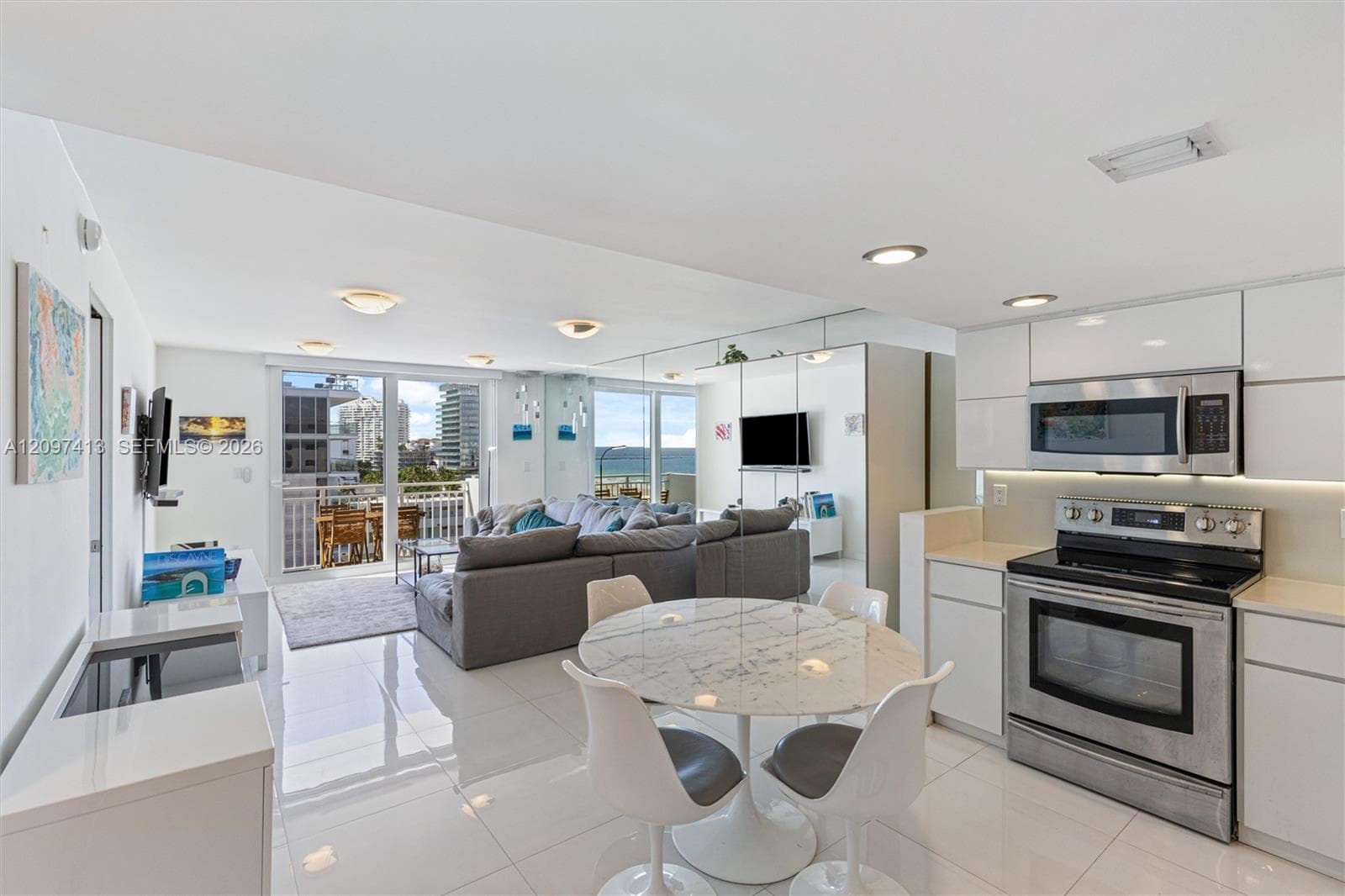 345 Ocean Dr # 1012, Miami Beach FL 33139