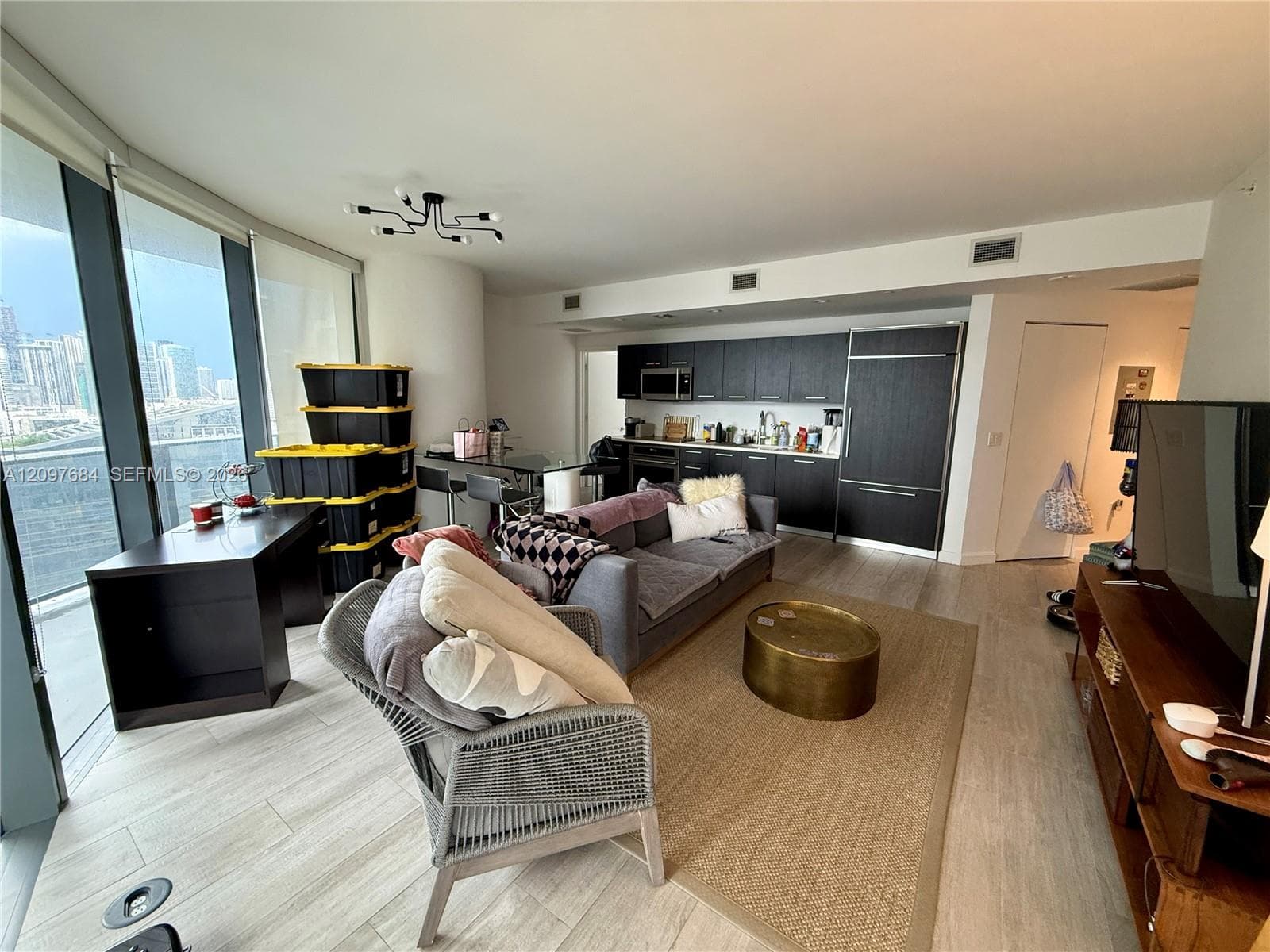 45 SW 9th St # 2308, Miami FL 33130