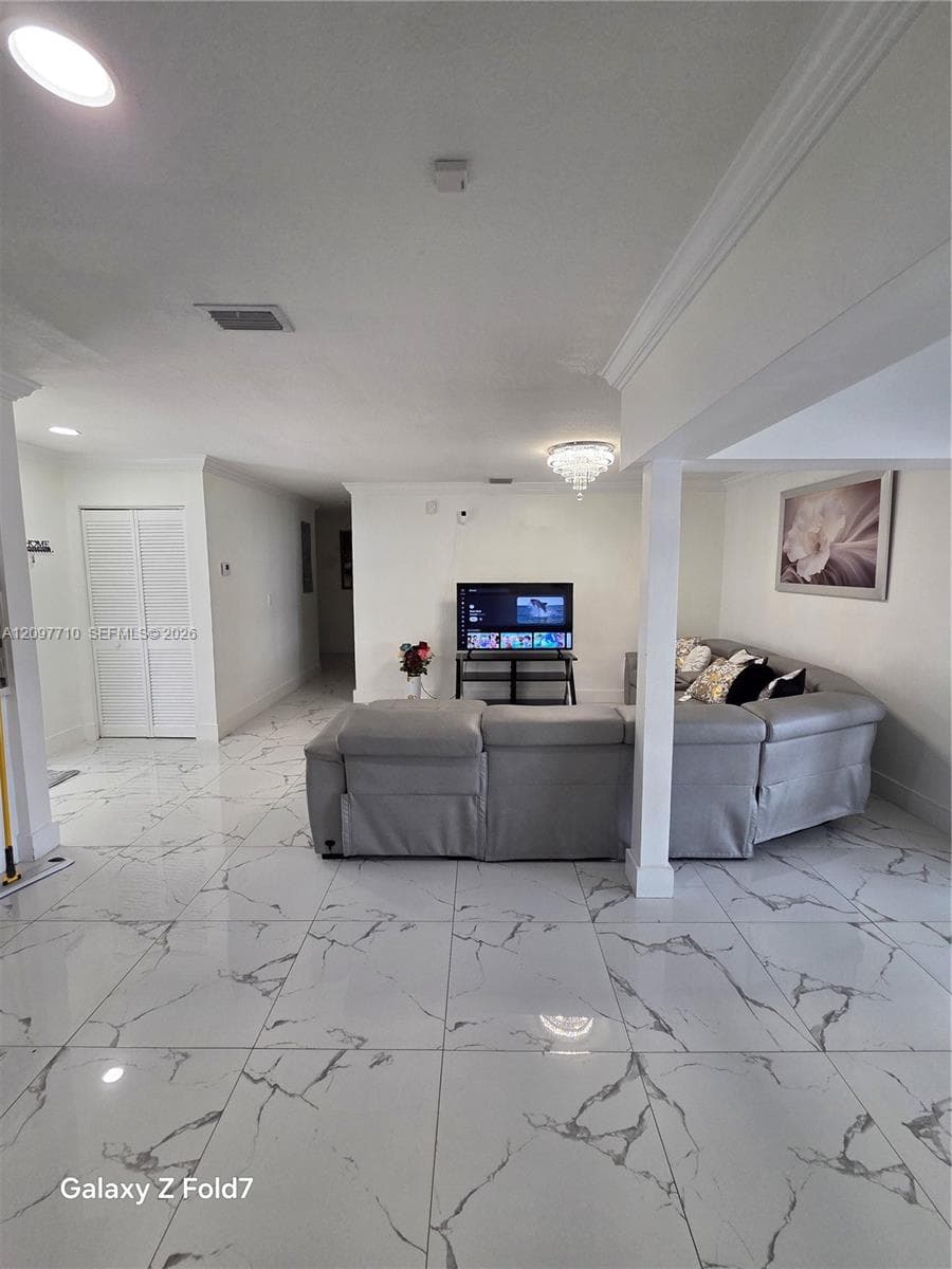 16884 SW 109th Ct, Miami FL 33157