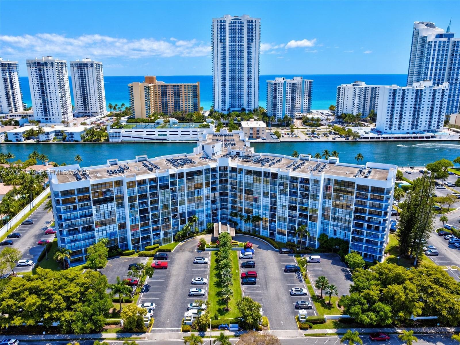 1000 Parkview Dr # 610, Hallandale Beach FL 33009