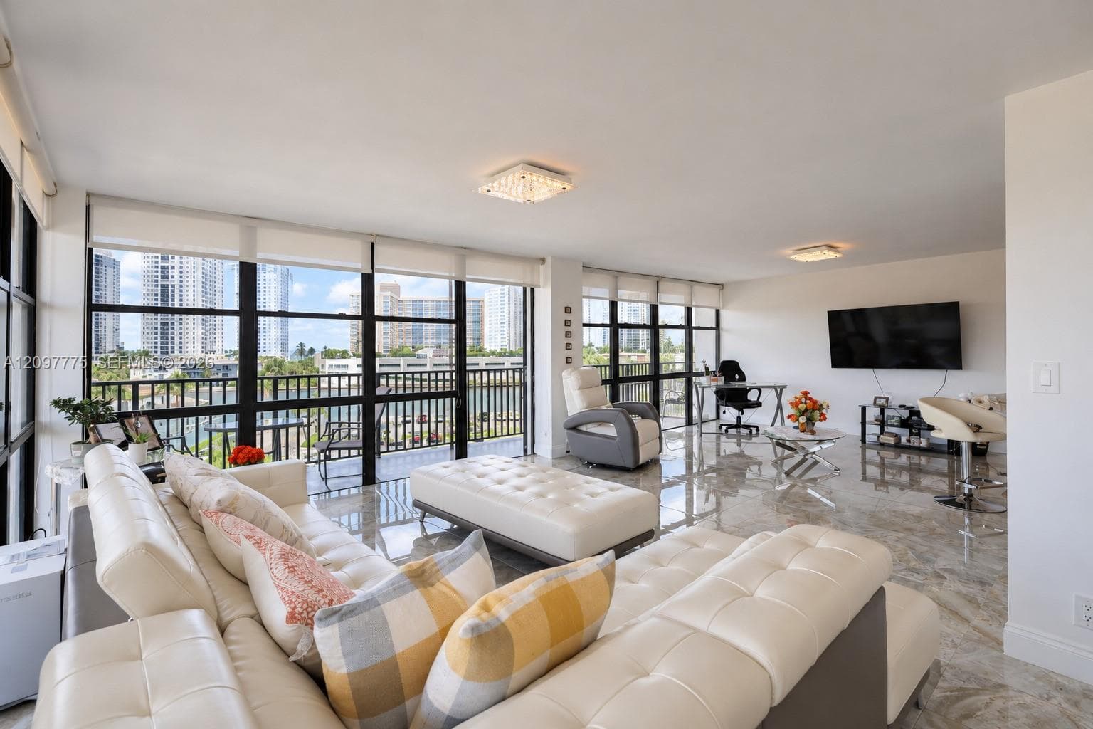 1000 Parkview Dr # 610, Hallandale Beach FL 33009