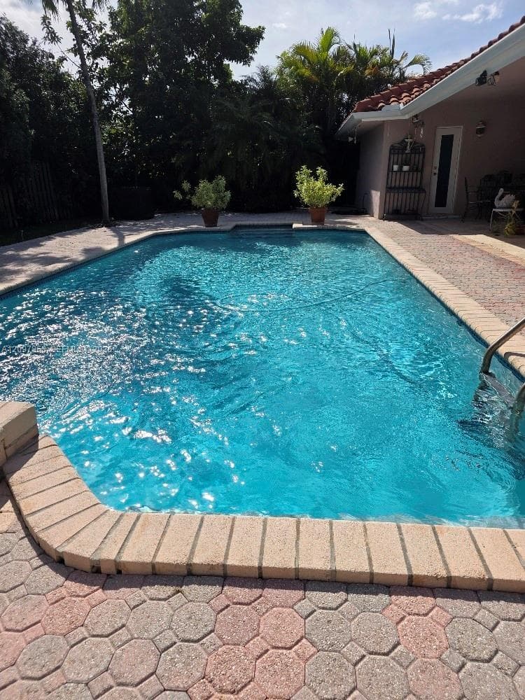 15532 SW 112th Ter, Miami FL 33196