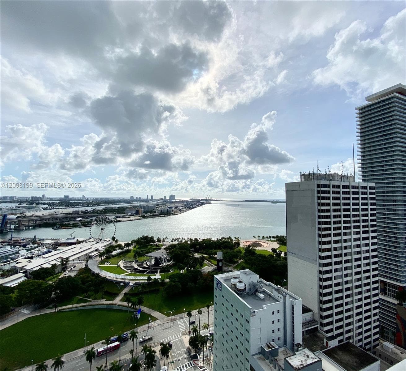 253 NE 2nd St # 3007, Miami FL 33132