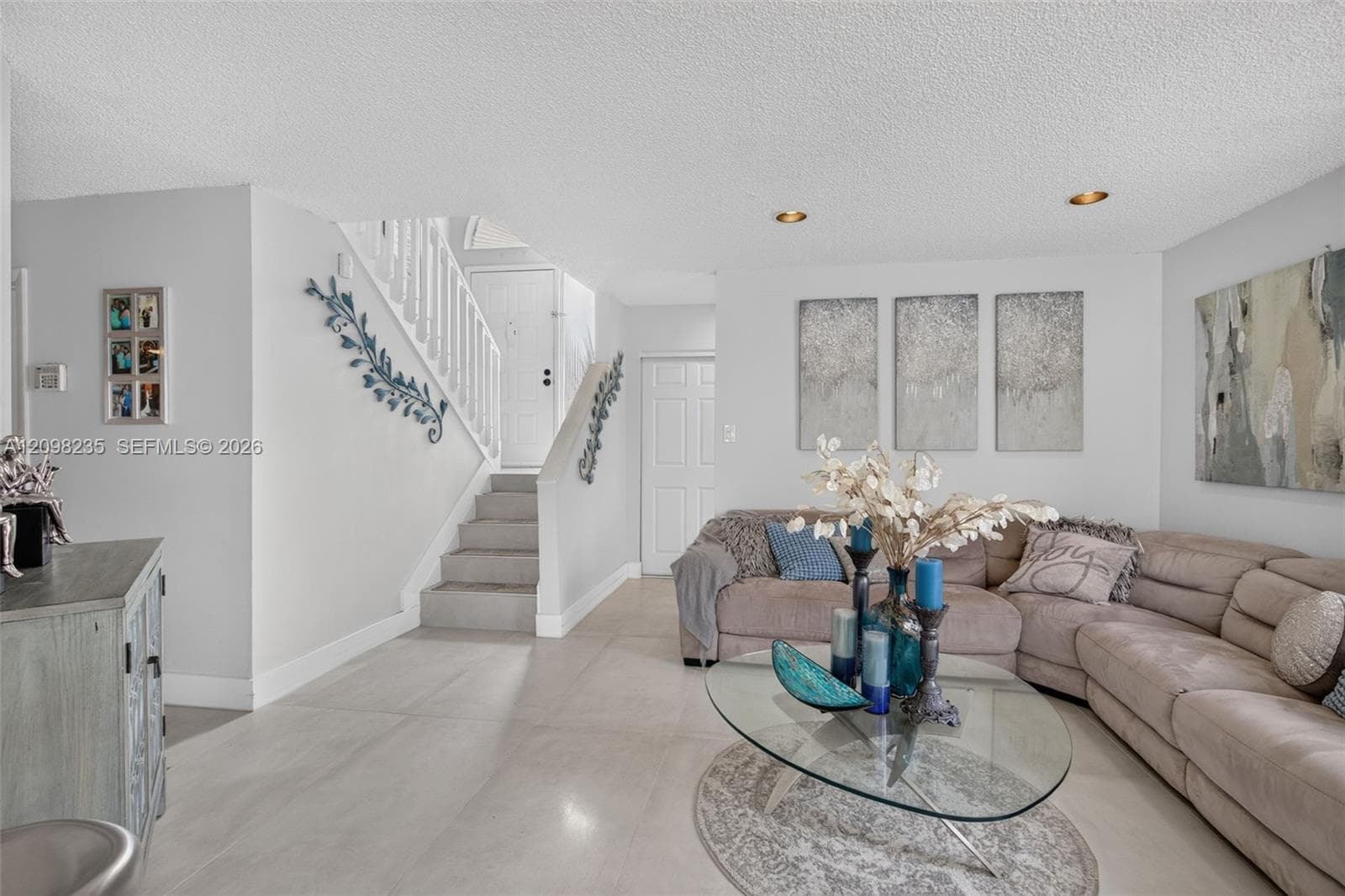 10747 NW 37th Pl, Sunrise FL 33351