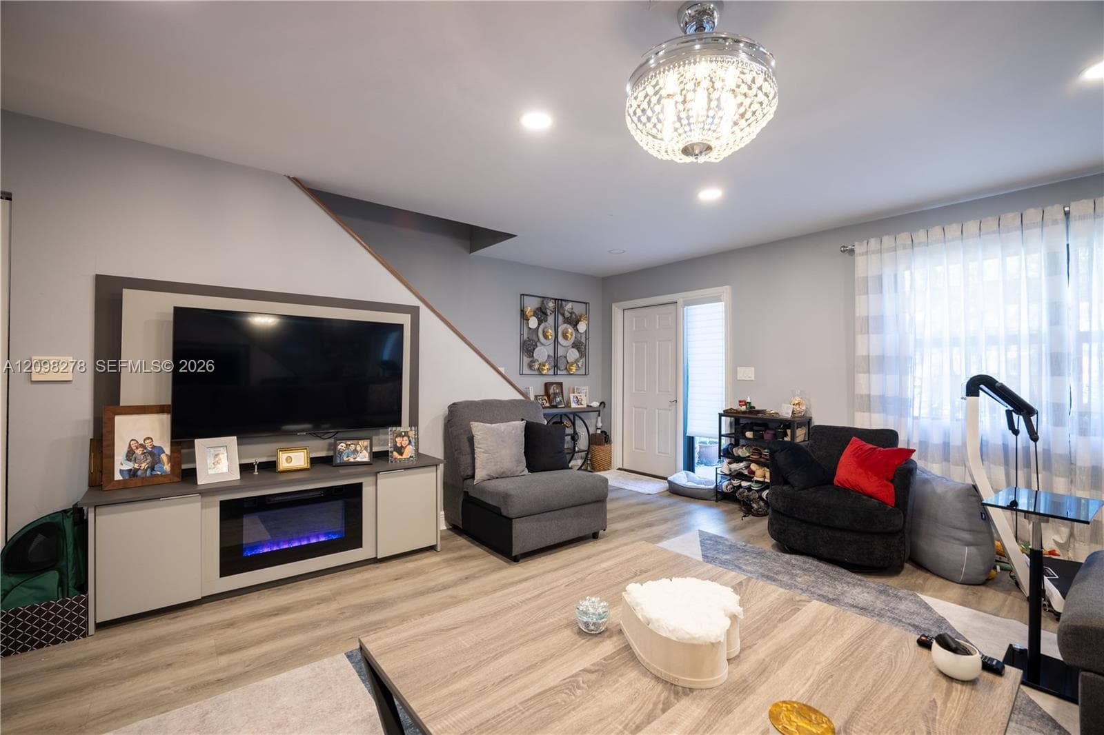 898 NW 47th St, Deerfield Beach FL 33064