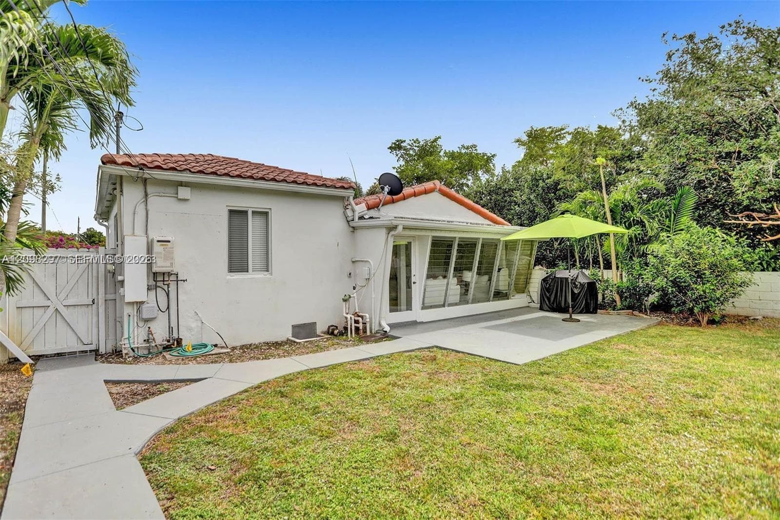 11401 NE 10 AVE, Miami FL 33161