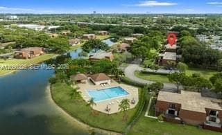 806 SW 119th Way, Davie FL 33325
