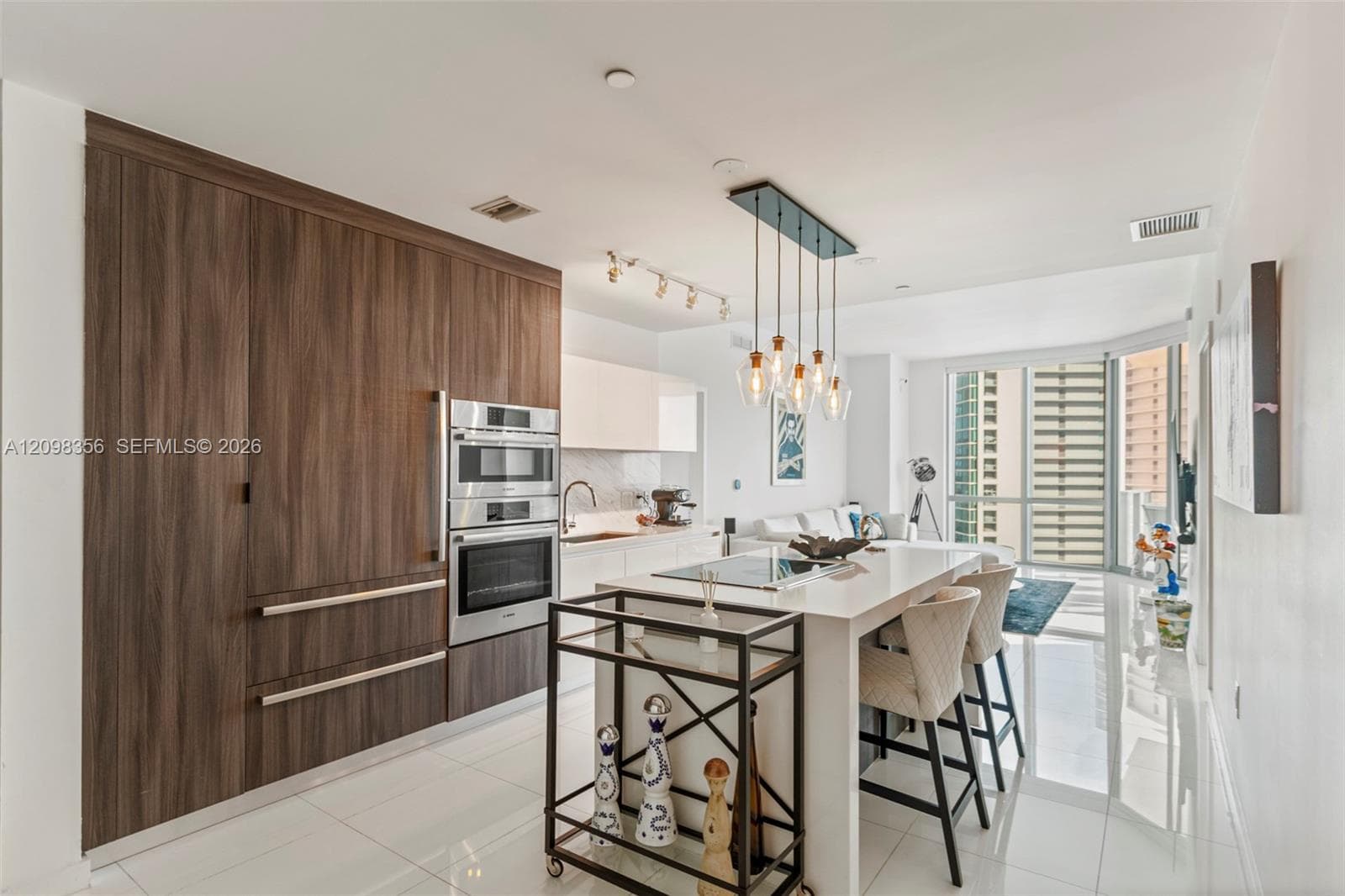 851 NE 1st Ave # 3707, Miami FL 33132