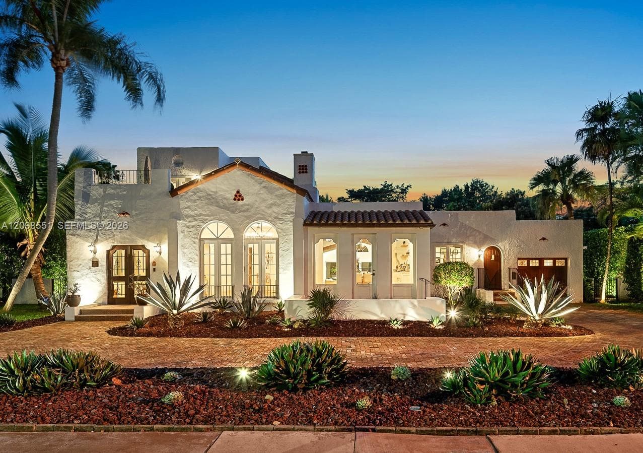 1234 S Greenway Dr, Coral Gables FL 33134