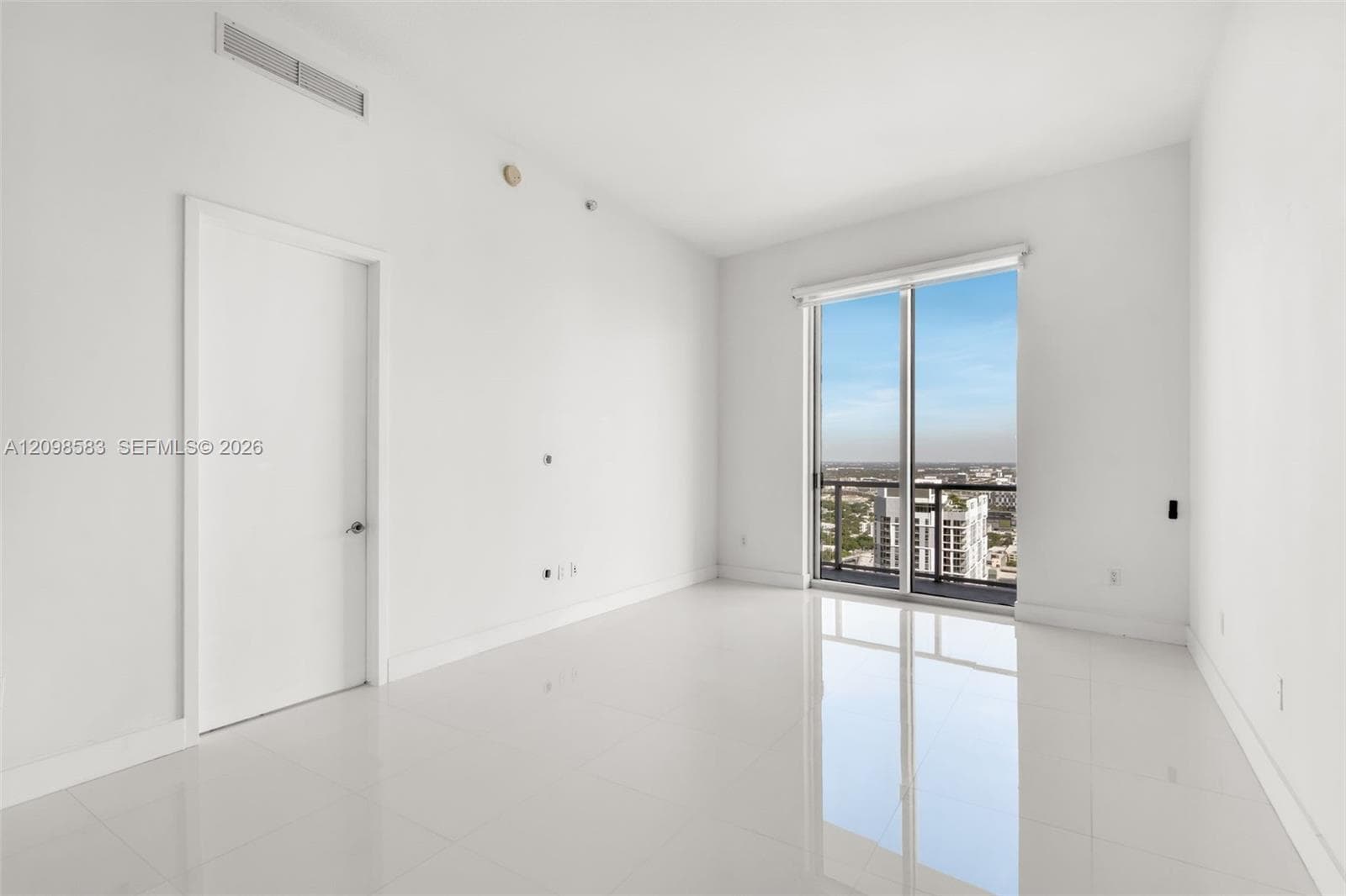 185 SW 7th St # 4401, Miami FL 33130