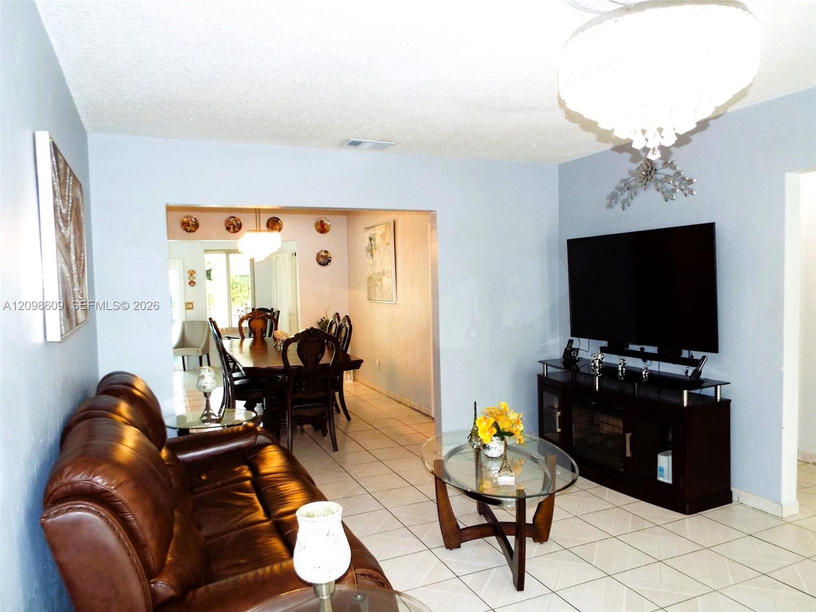 285 NW 48th Pl, Miami FL 33126