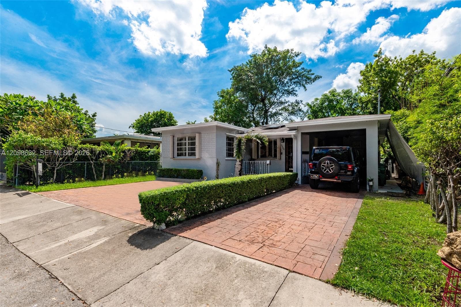 3530 Oak Ave, Miami FL 33133